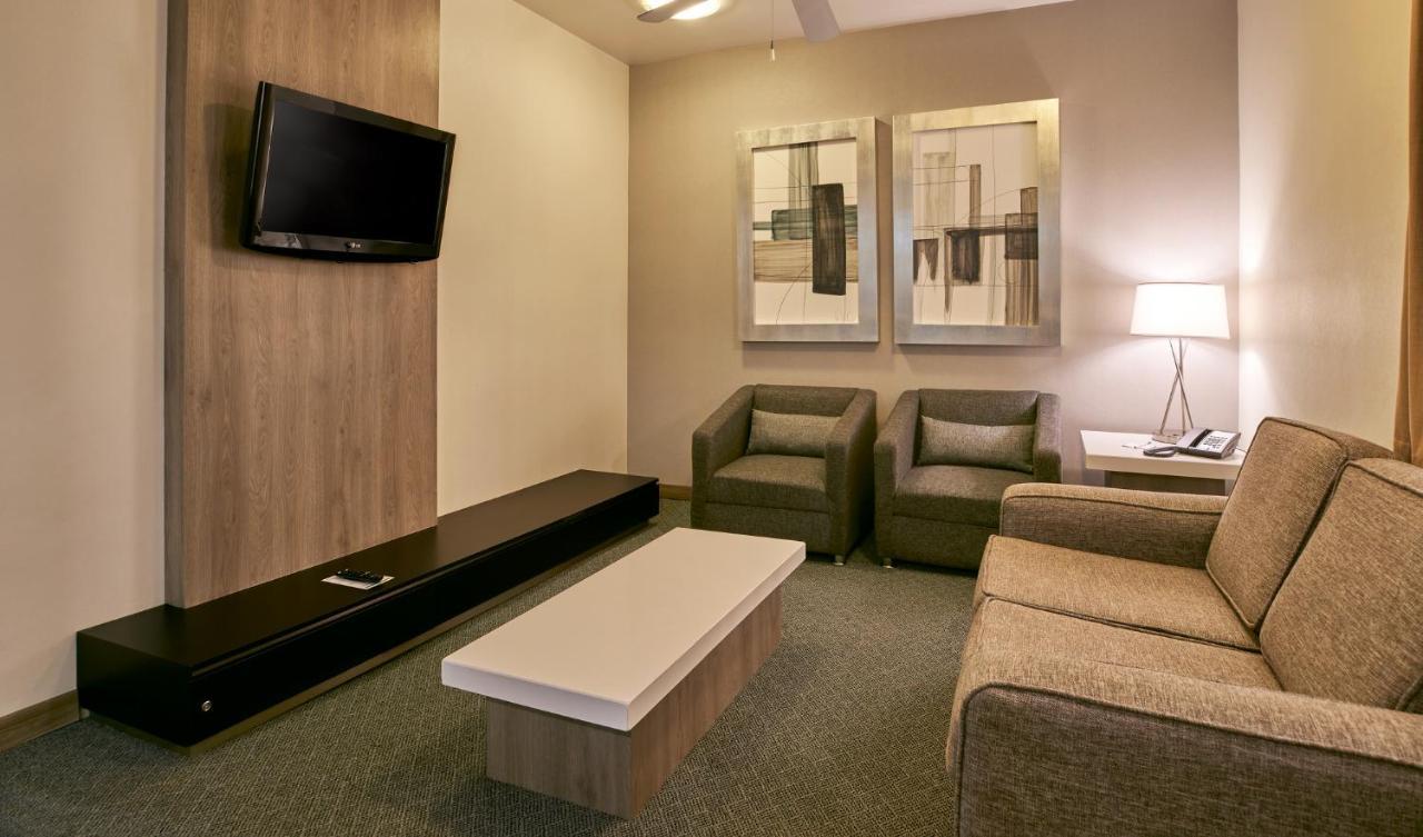 Holiday Inn & Suites Chihuahua Expo By Ihg Eksteriør bilde