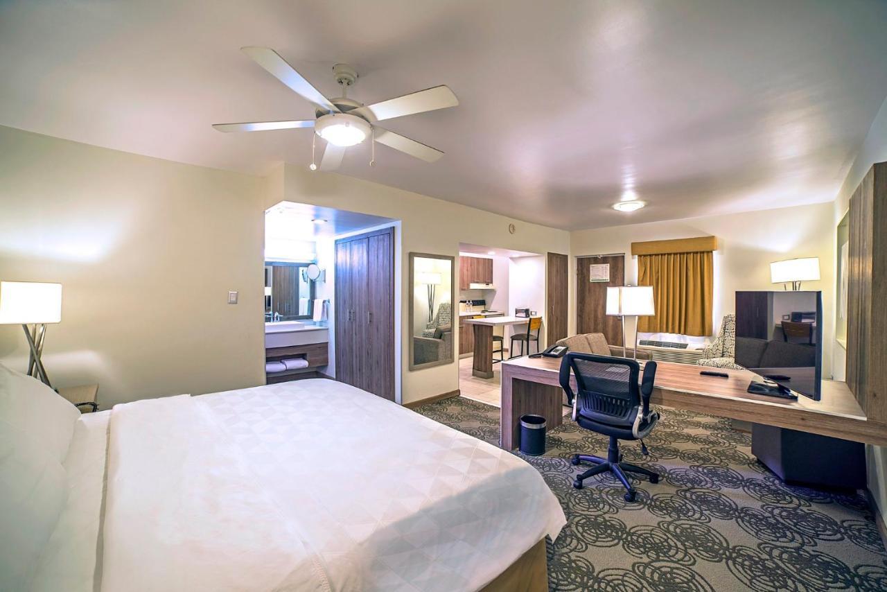 Holiday Inn Hotel & Suites Chihuahua By Ihg Eksteriør bilde