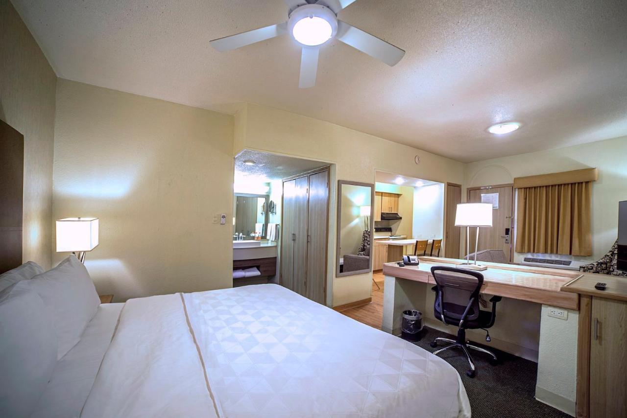 Holiday Inn & Suites Chihuahua Expo By Ihg Eksteriør bilde