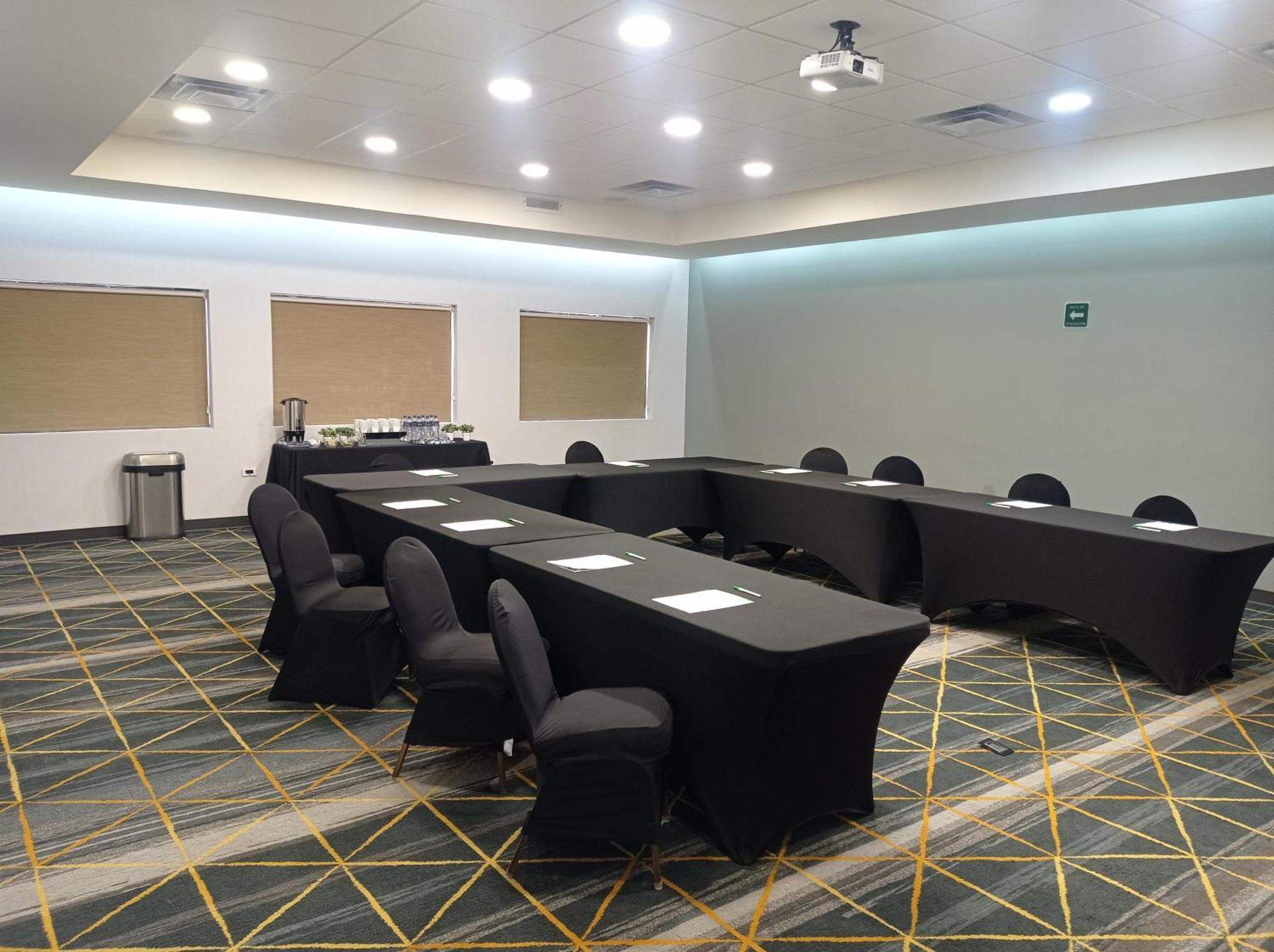 Holiday Inn & Suites Chihuahua Expo By Ihg Eksteriør bilde